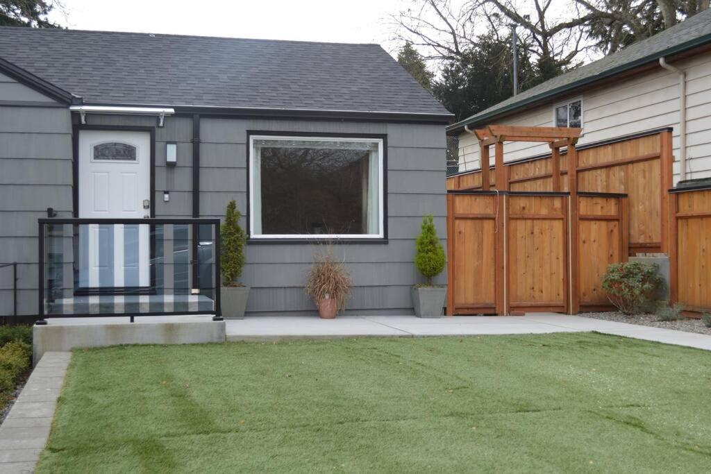 Cozy Crown Hill Carkeek Cottage W/3 Beds, Full Kitchen & Backyard In North Seattle Extérieur photo