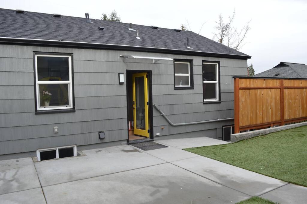 Cozy Crown Hill Carkeek Cottage W/3 Beds, Full Kitchen & Backyard In North Seattle Extérieur photo