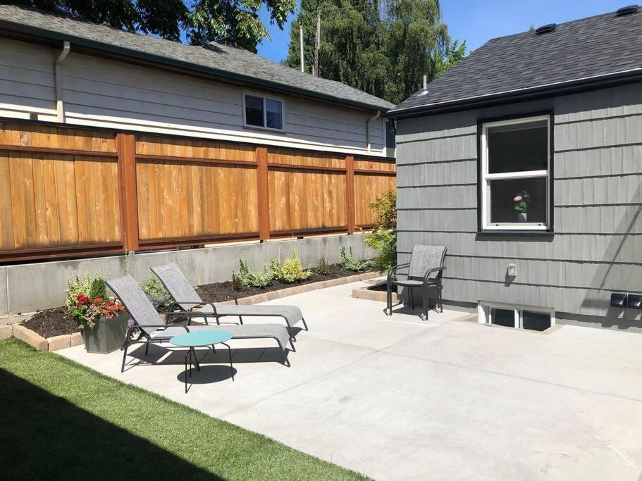Cozy Crown Hill Carkeek Cottage W/3 Beds, Full Kitchen & Backyard In North Seattle Extérieur photo